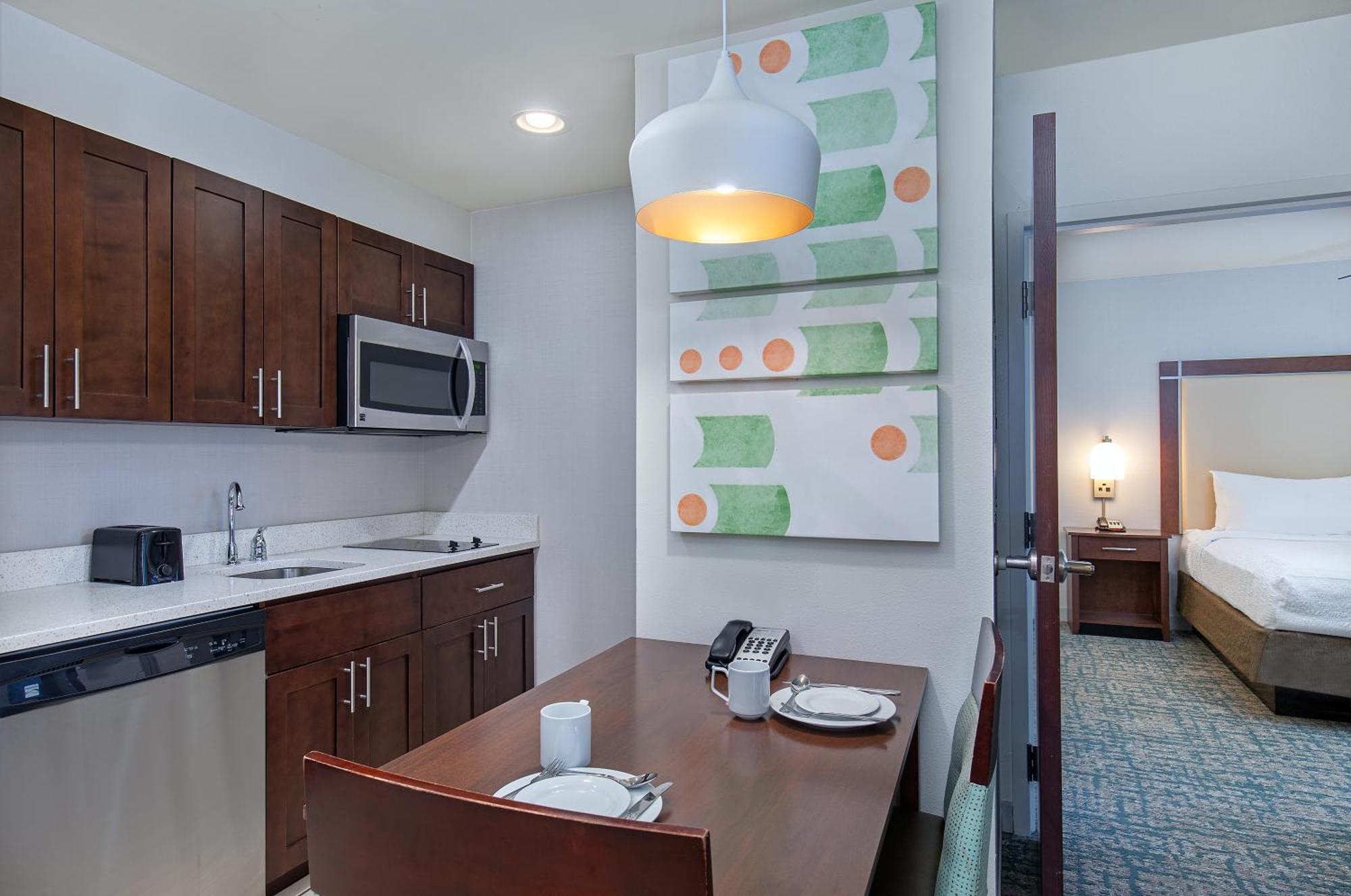 Hotel Homewood By Hilton Atlanta Perimeter Center 3*