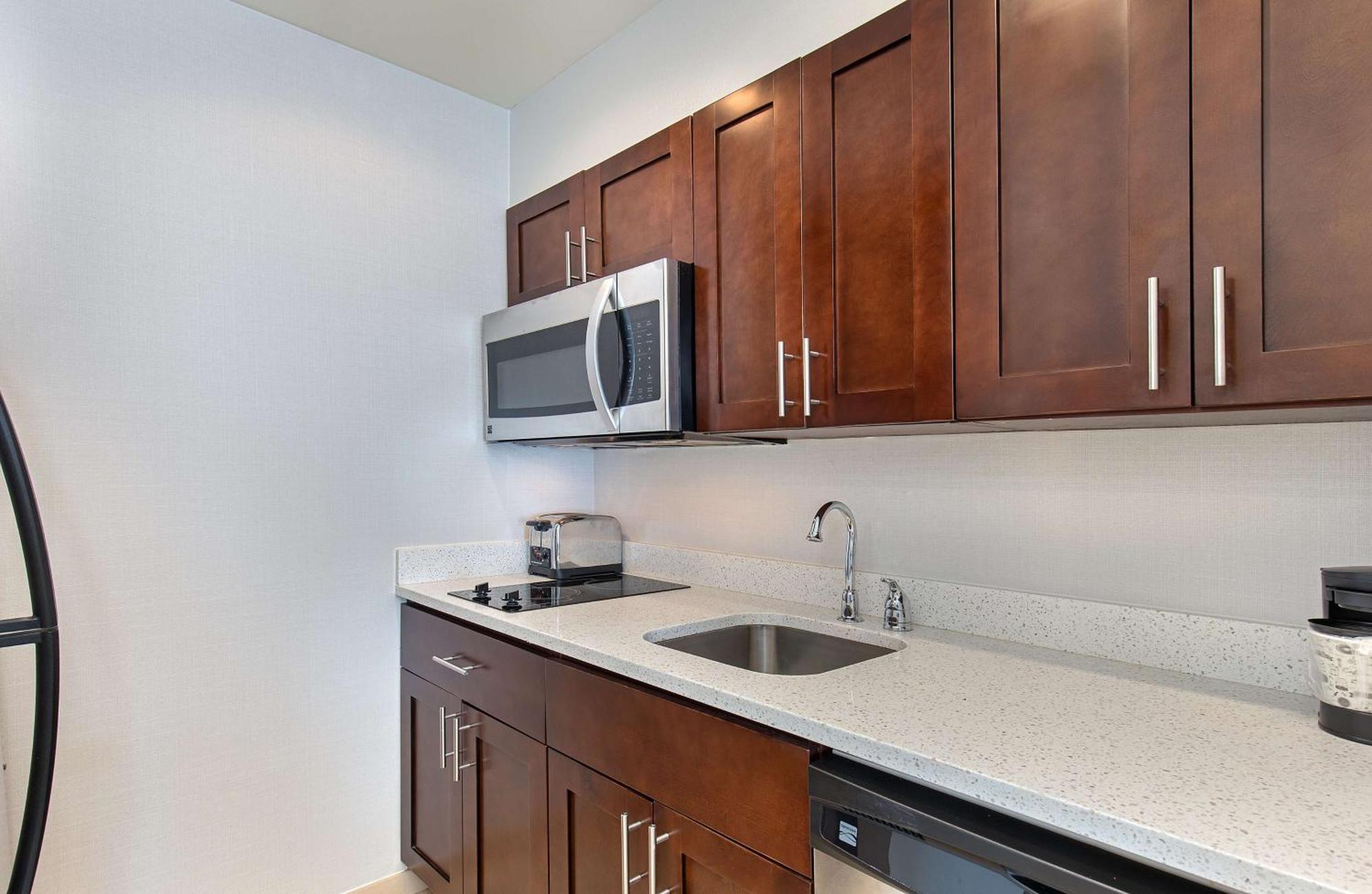 Hotel Homewood By Hilton Atlanta Perimeter Center
